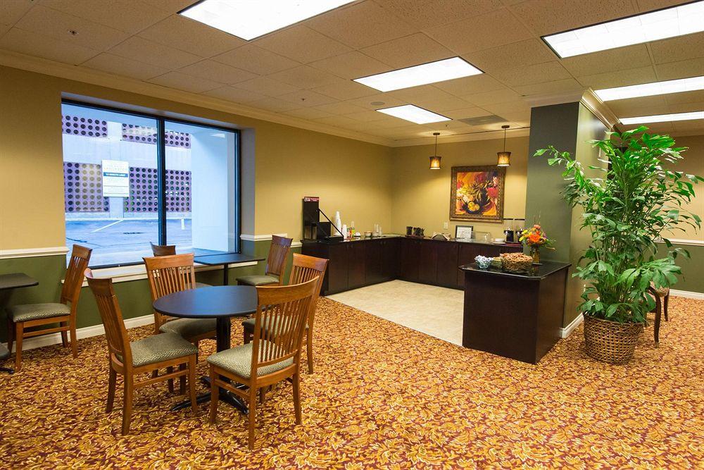 Hotel By Ihg 3*
